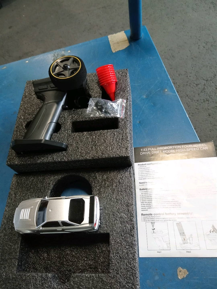 Second Hand US STOCK 1:43 Ready to Run Drift Race Car Remote Control Toy Car 4WD Tyres Traffic Cones