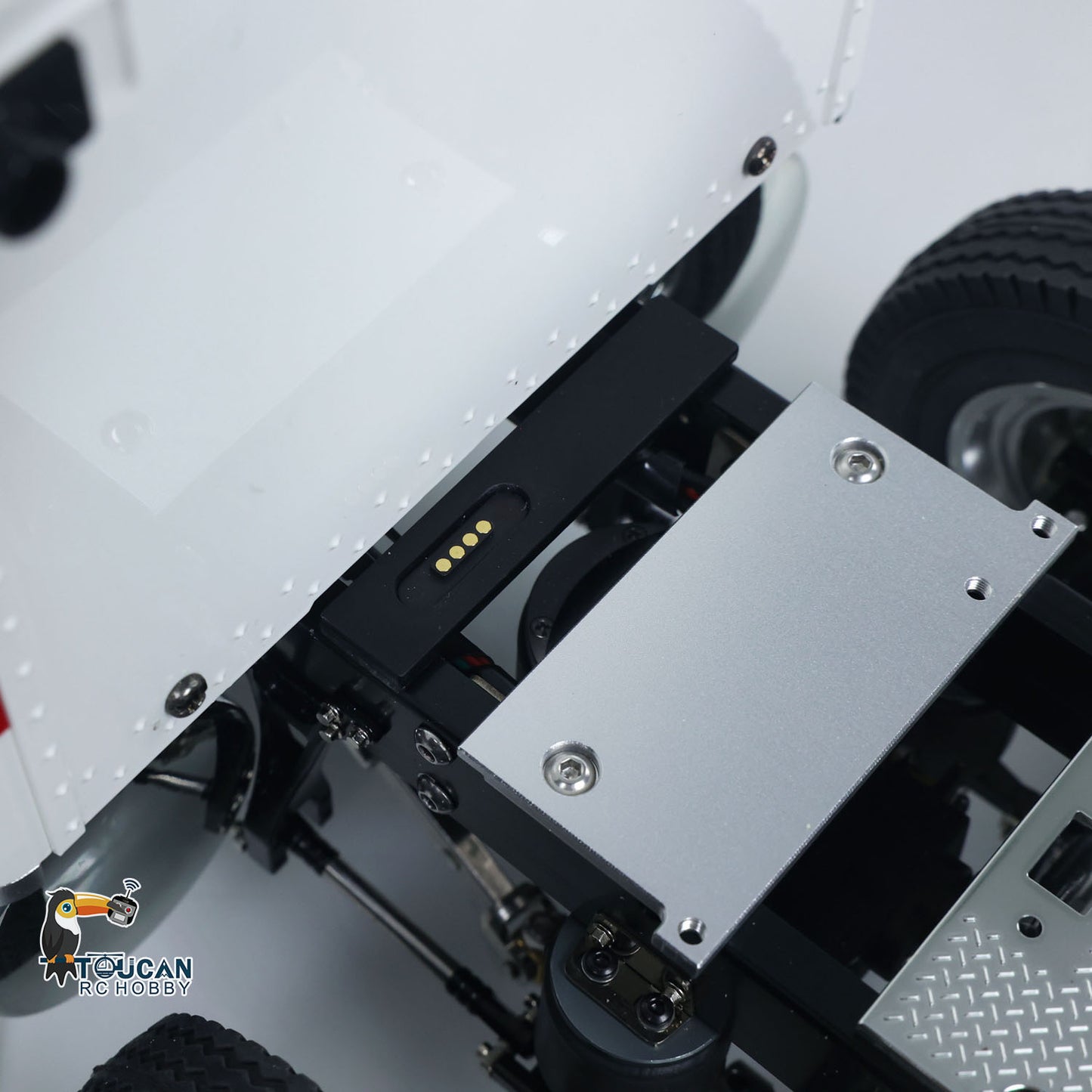 Real life simulation RC tractor with full decoration accessories set
