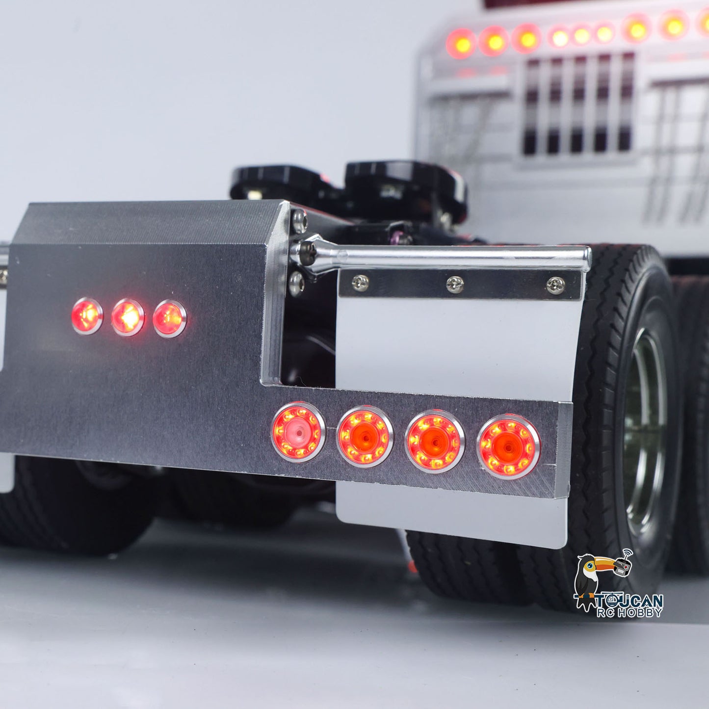 Real simulation heavy-duty TOUCAN RC tractor truck finished model
