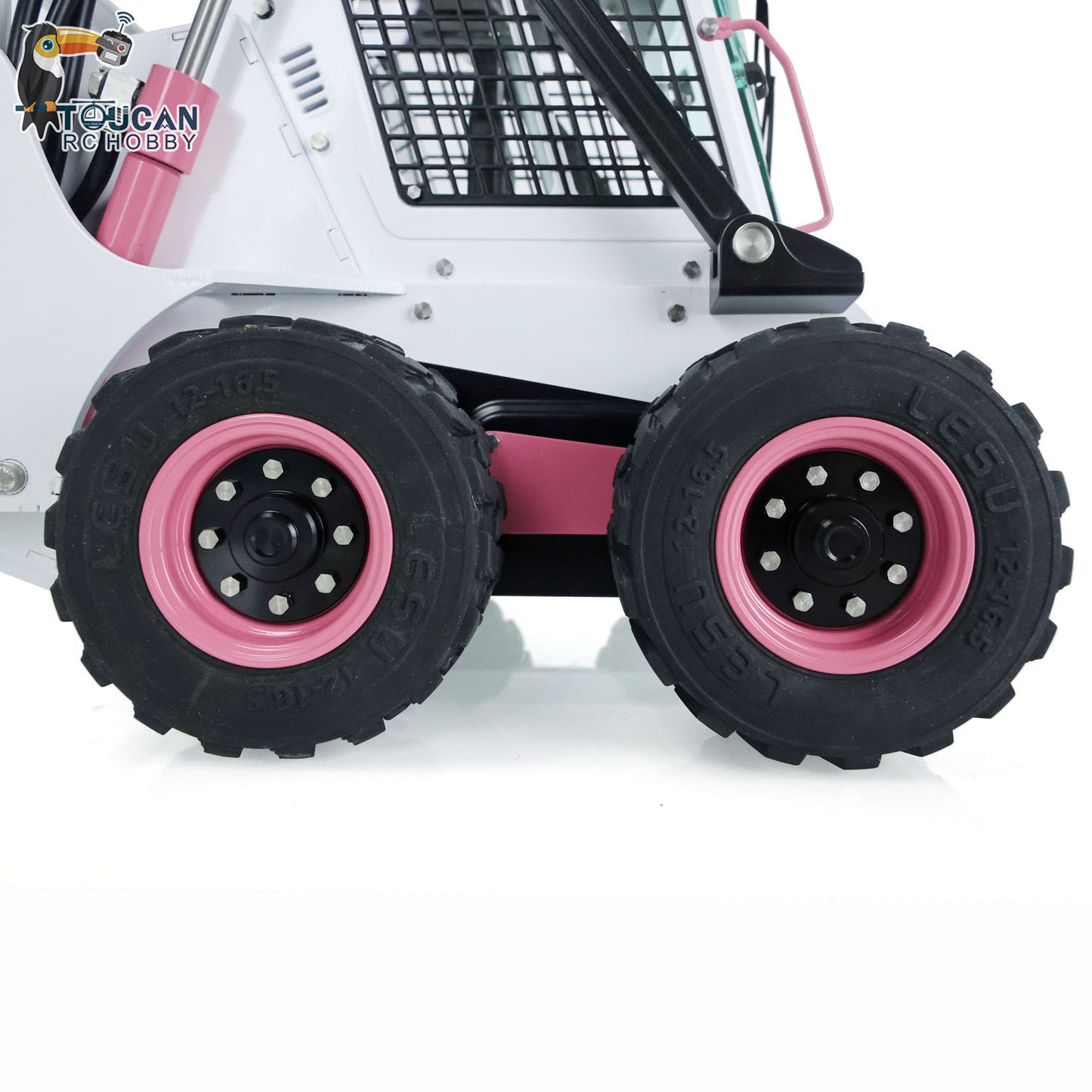 Hydraulic wheeled skid steer loader controlled by I6S radio remote controller
