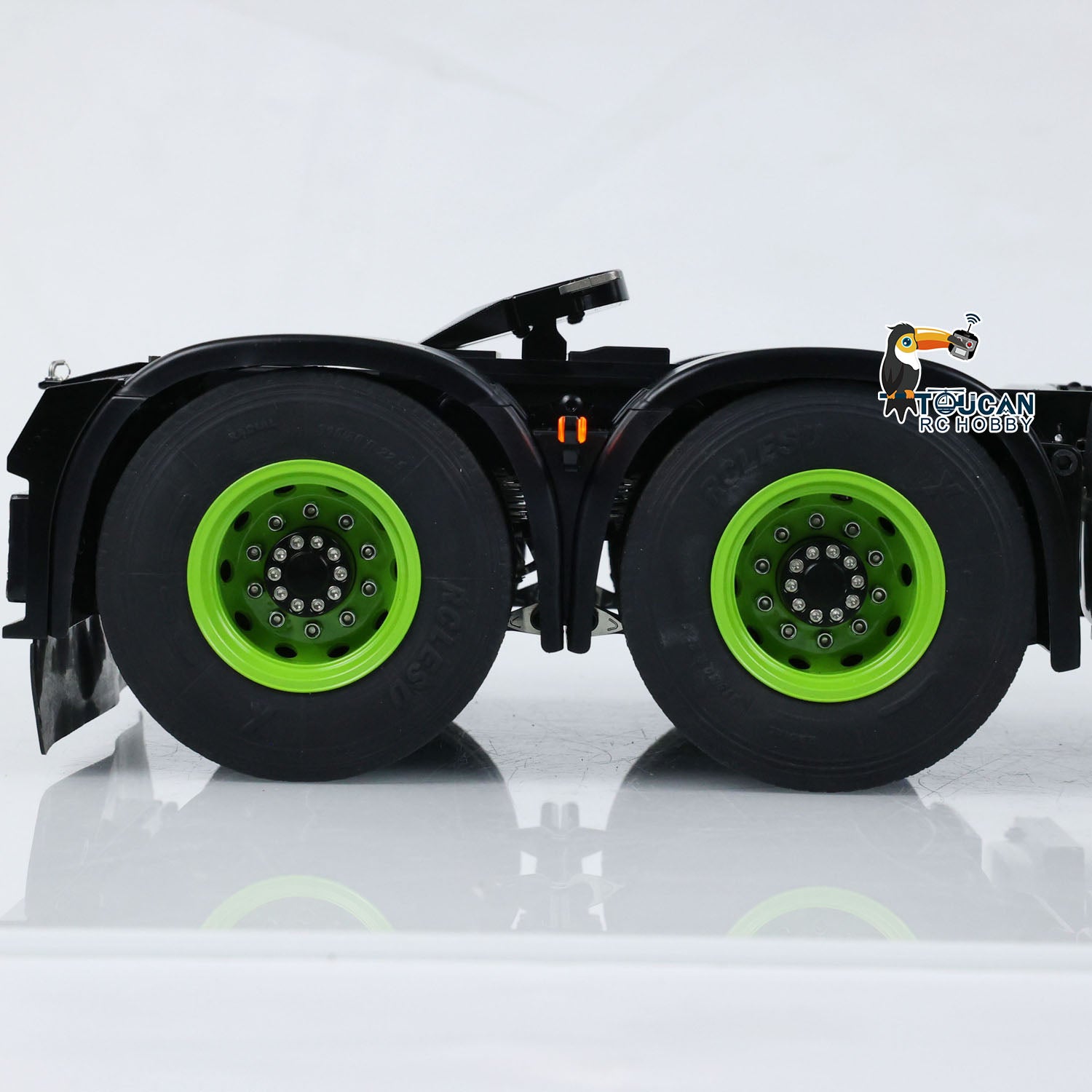 Remote control 6x6 tractor truck with differential lock and multi scene decorative lights
