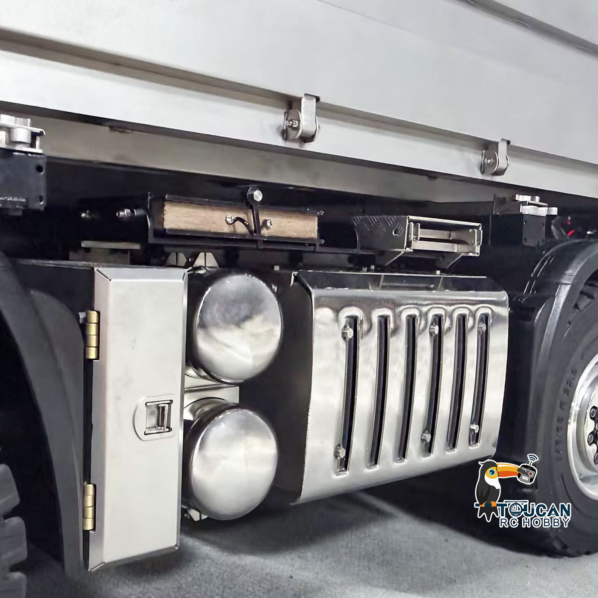 TOUCAN RC HOBBY LXY 1:14 Metal RC Hydraulic Crane Tractor Truck 8X8 Remote Control Lorry Extension Jib Electric Winch Removable Cargo Bed 3 Speed Differential Locks Axles