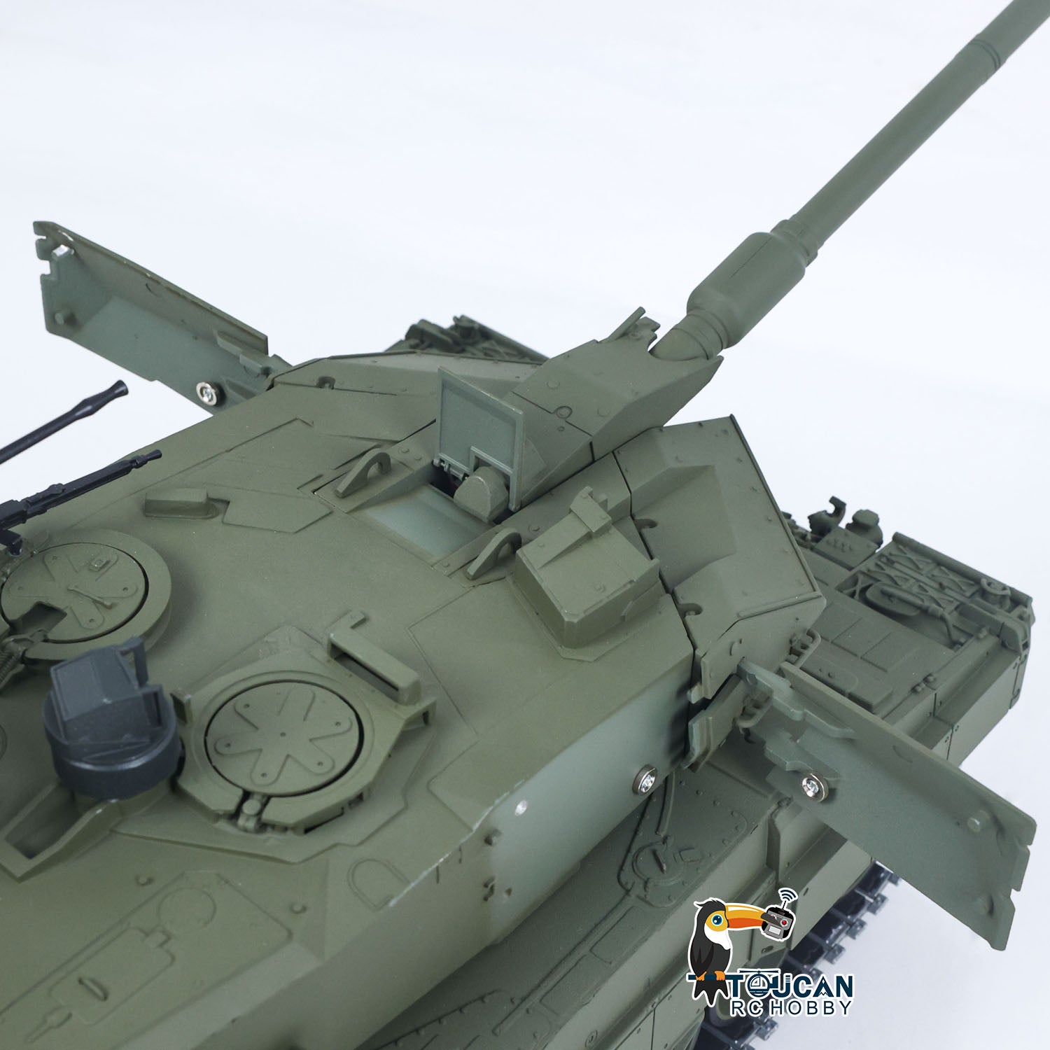360° Free Rotation Turret Leopard 2A6 RC Tank for Off‑Road Simulation
