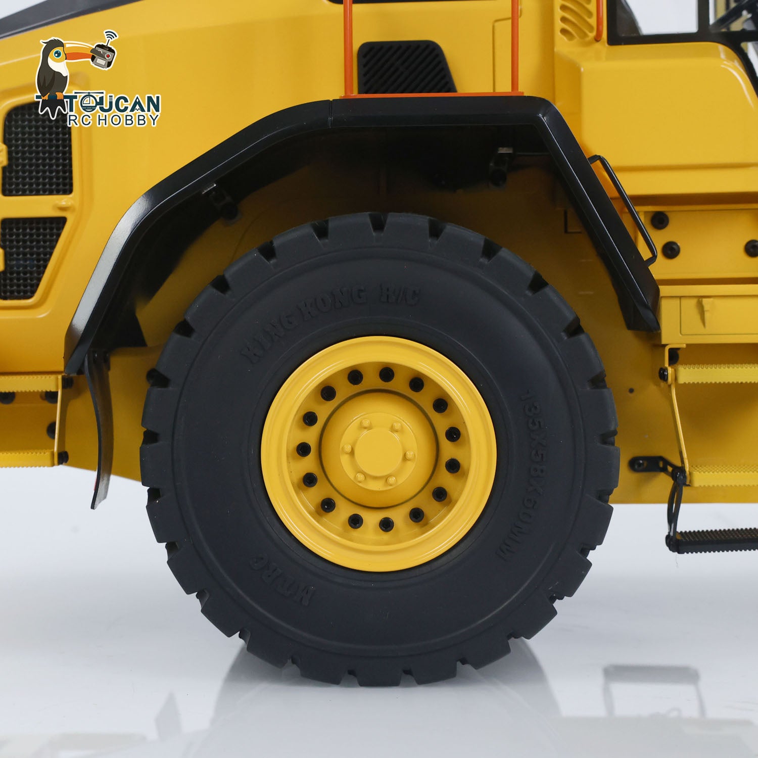 MTM 1/14 RC hydraulic loader with two-speed transmission and hydraulic system
