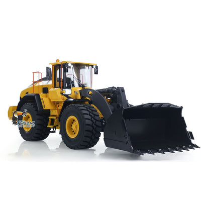 Yellow RC hydraulic wheel loader Volvo E260L with hydraulic fork attachment
