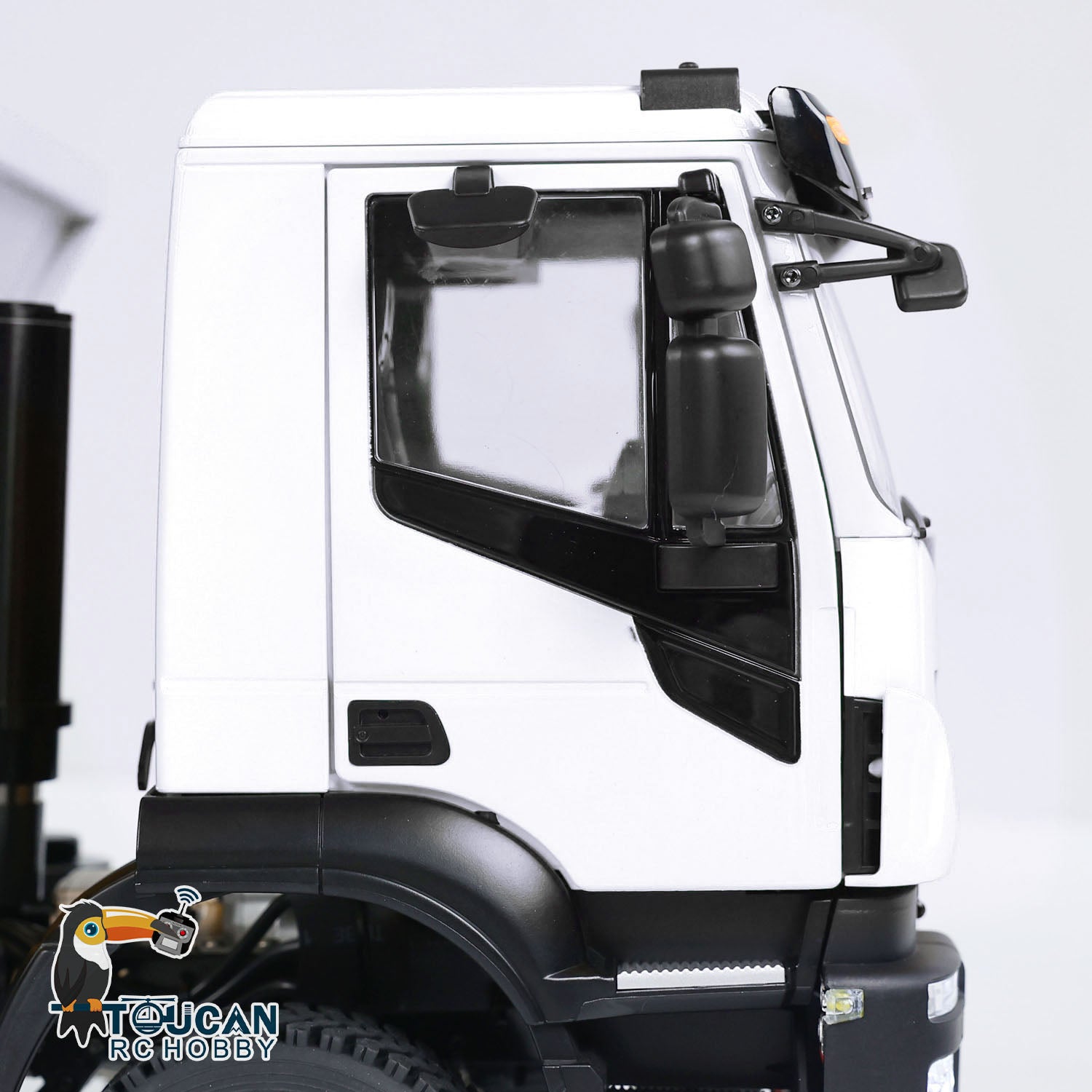 Finished assembled RC Iveco 8x4 tipper truck 2-speed gearbox model
