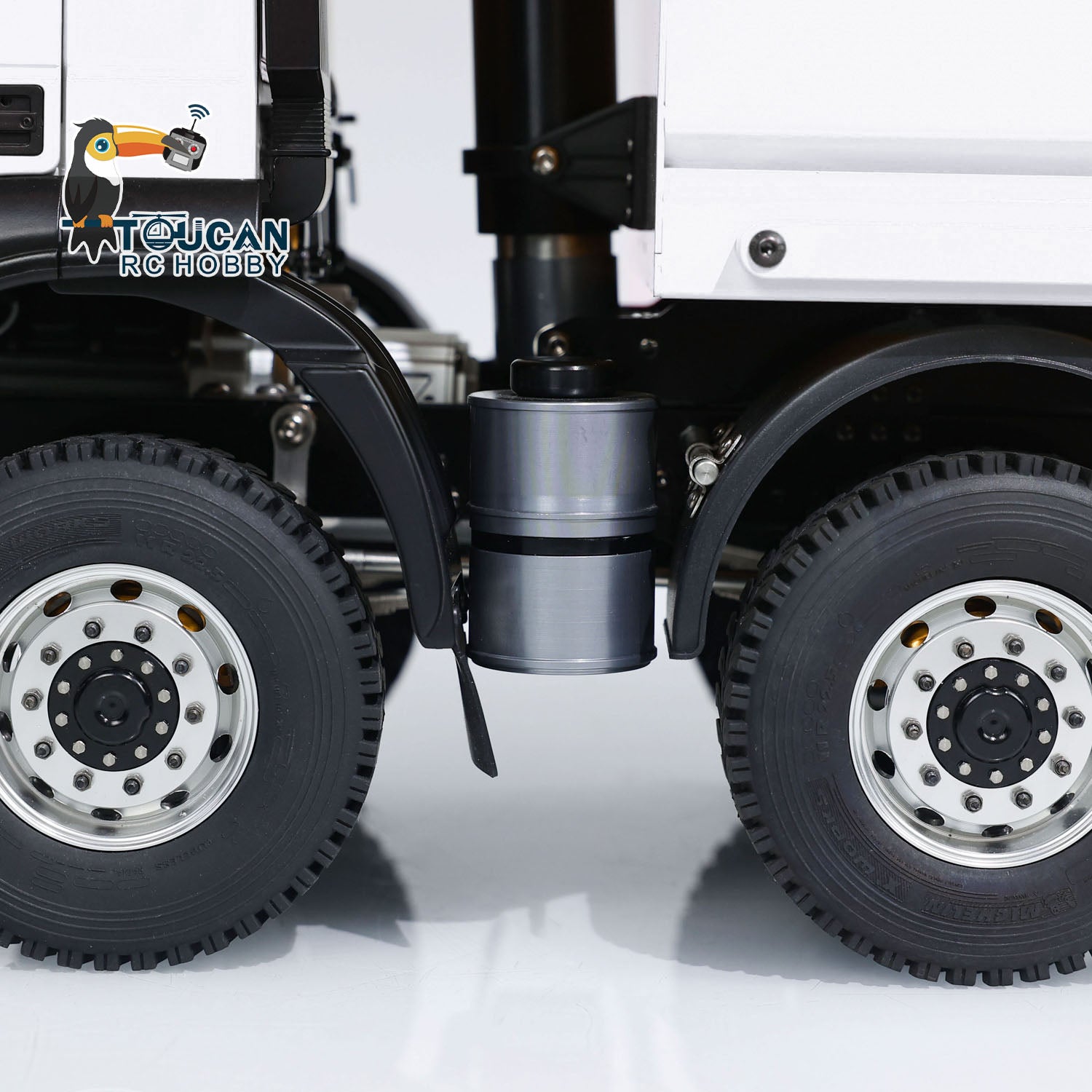 Simulation RC construction truck 1/14 Iveco 8x4 hydraulic dumper
