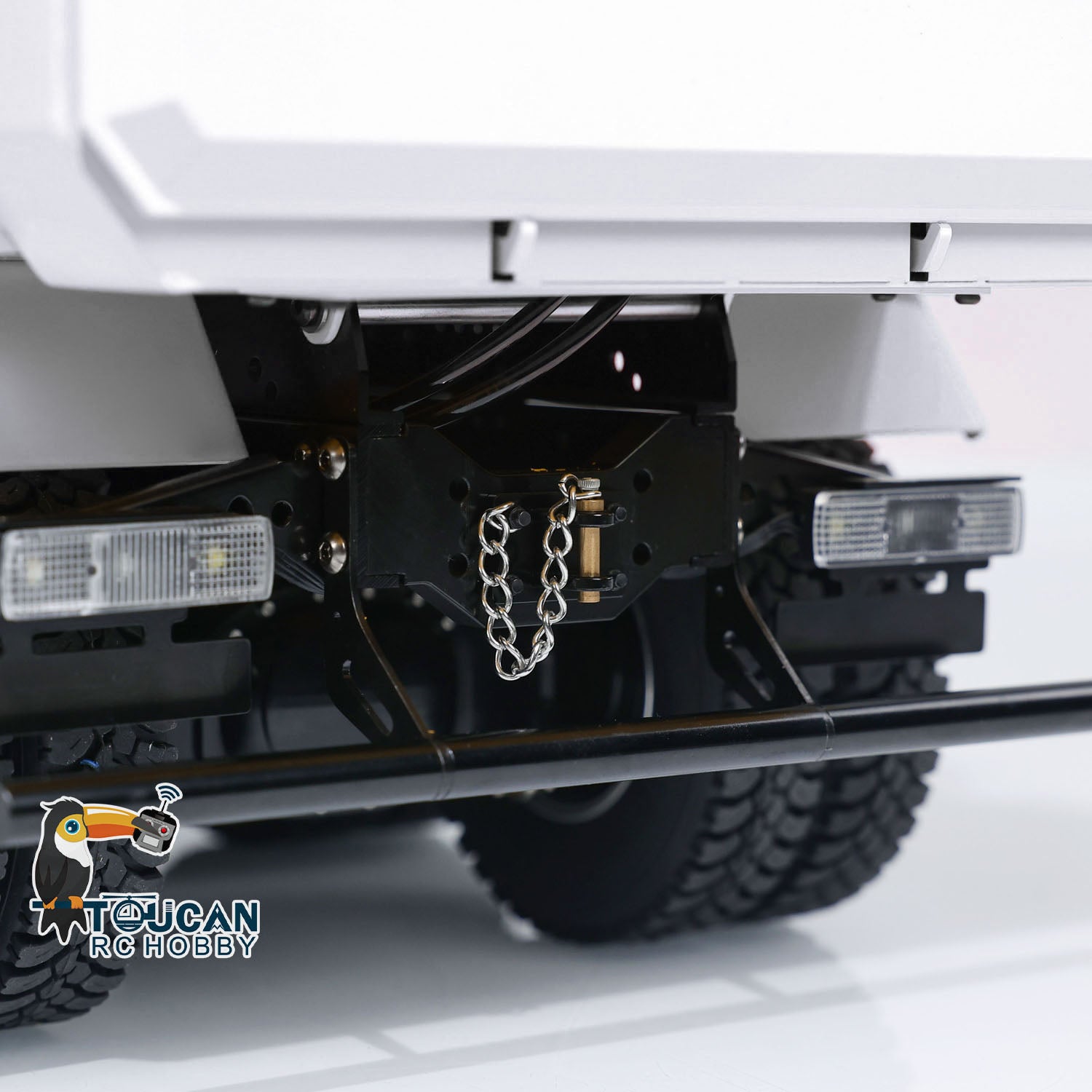MD Model simulation Iveco 8x4 RC dump truck differential lock assembled
