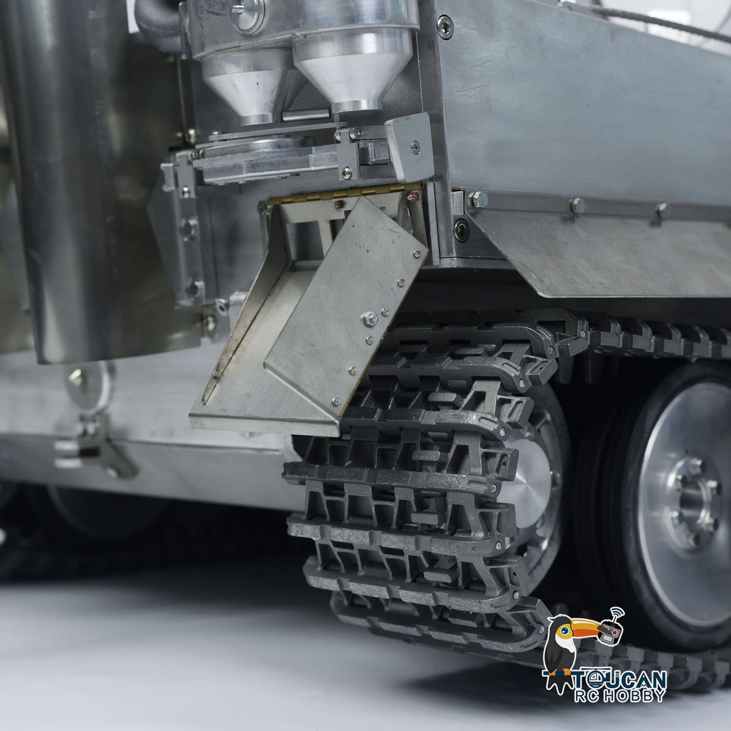 RC tank can be upgraded with infrared combat system
