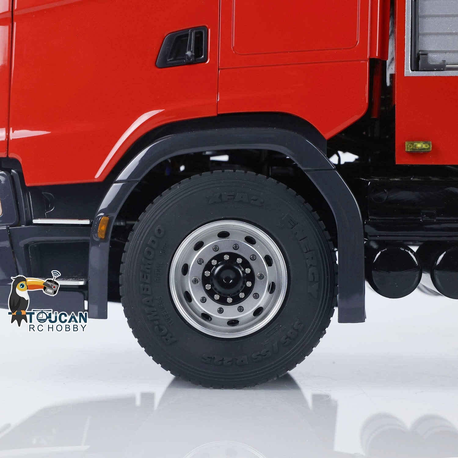Semi‑metal RC fire truck 1/14 4x4 PS0015, fully functional water spraying feature
